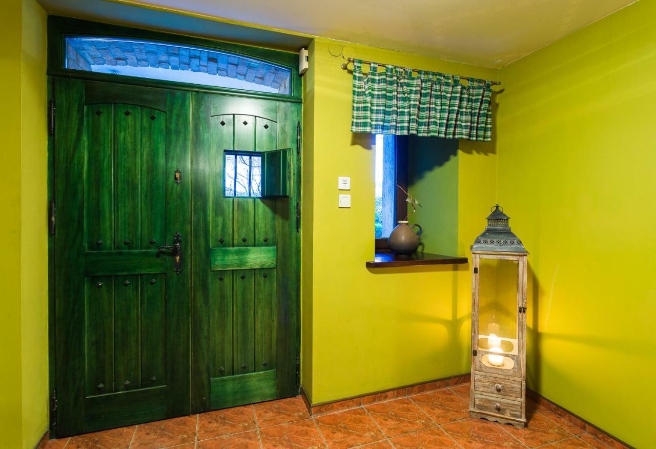 פיצ'ובויצה Apartamenty I Pokoje Aneta מראה חיצוני תמונה